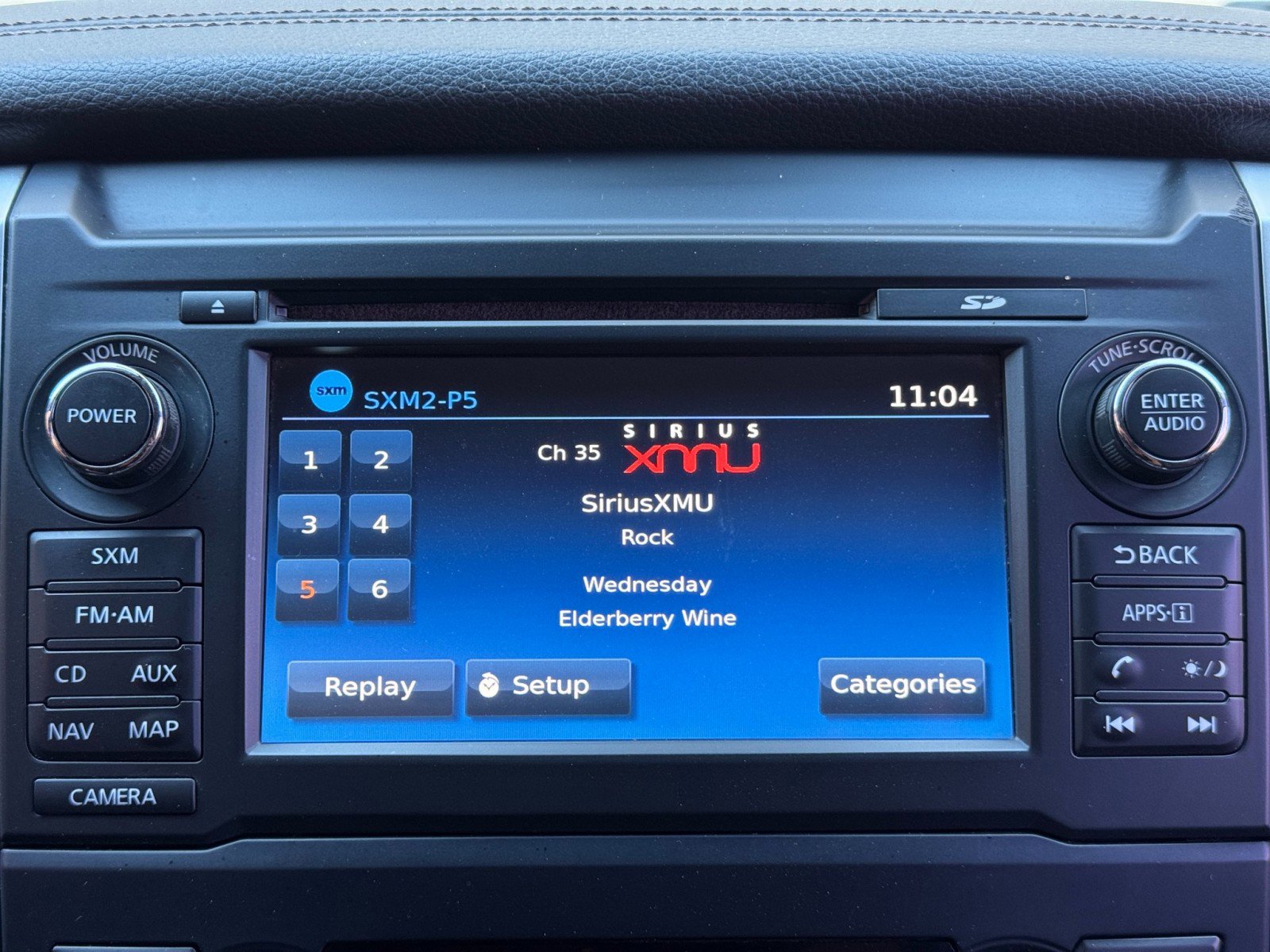 2016 Nissan Titan SL