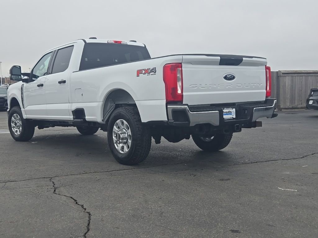 2023 Ford F350 XLT