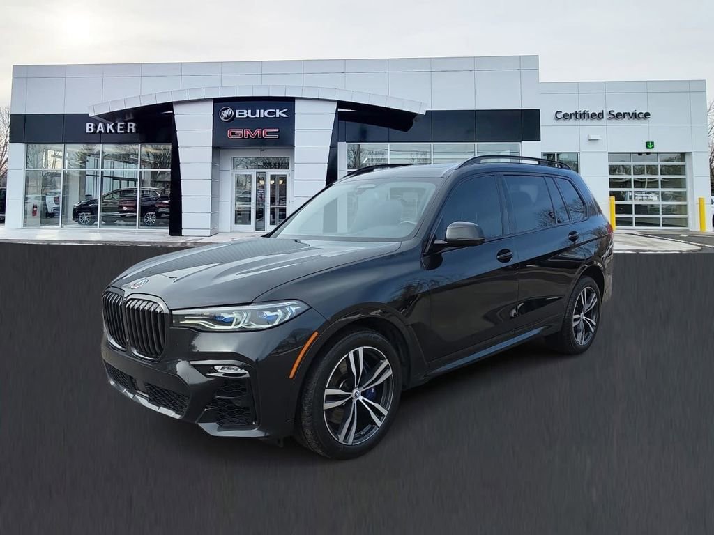 2022 BMW X7 M50i