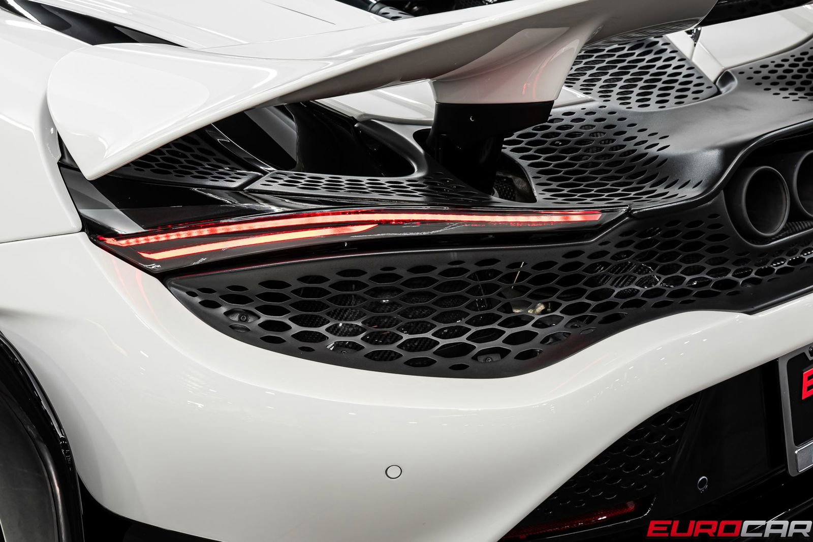 Used 2021 McLaren 765LT photo 20
