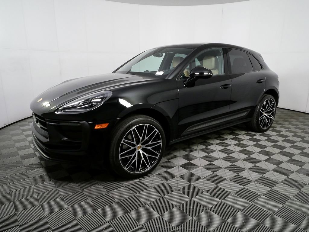2023 Porsche Macan Turbo