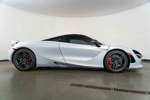 Used 2018 McLaren 720S Luxury photo 9