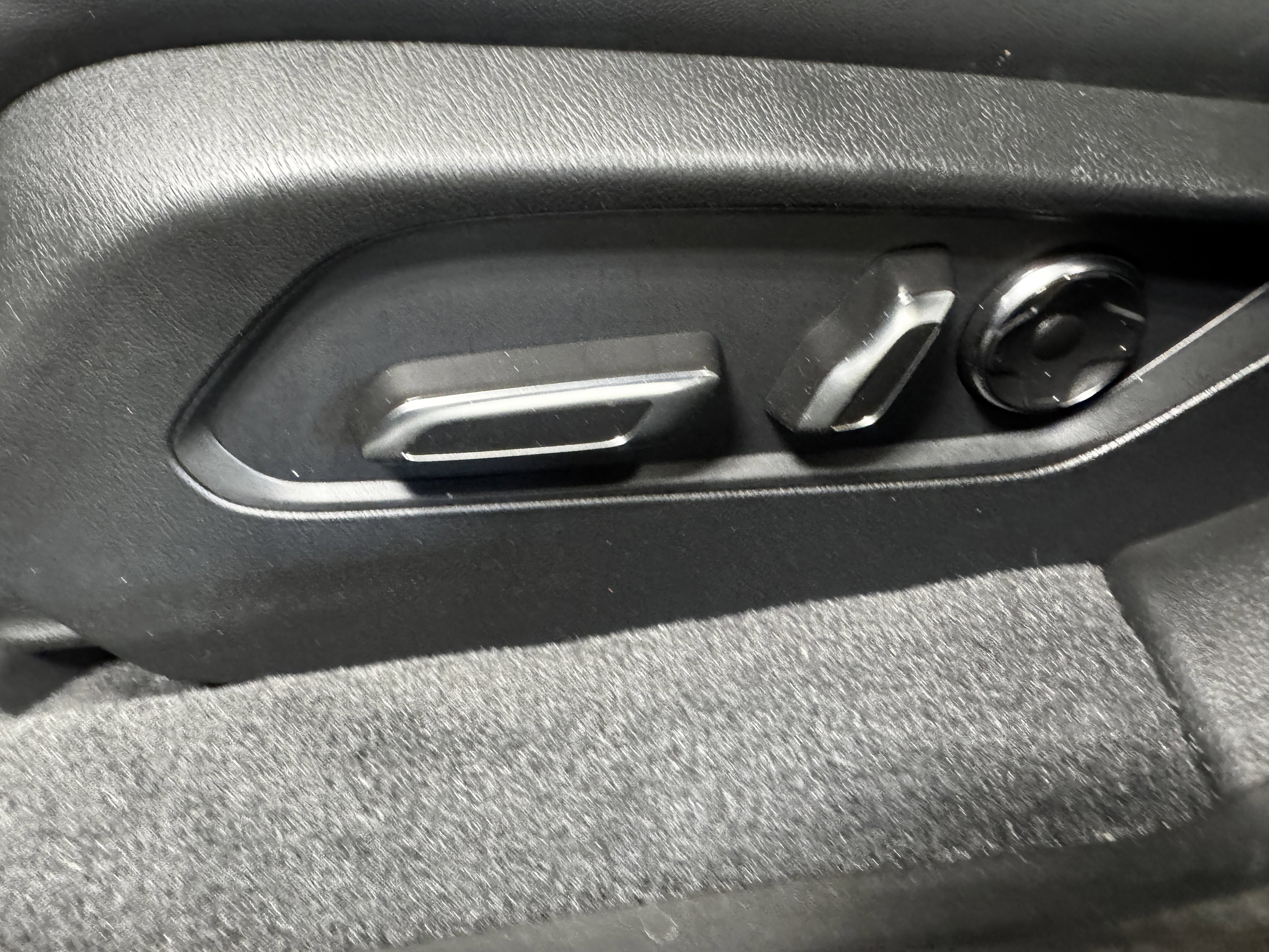 2023 Acura TLX w/ Technology Package