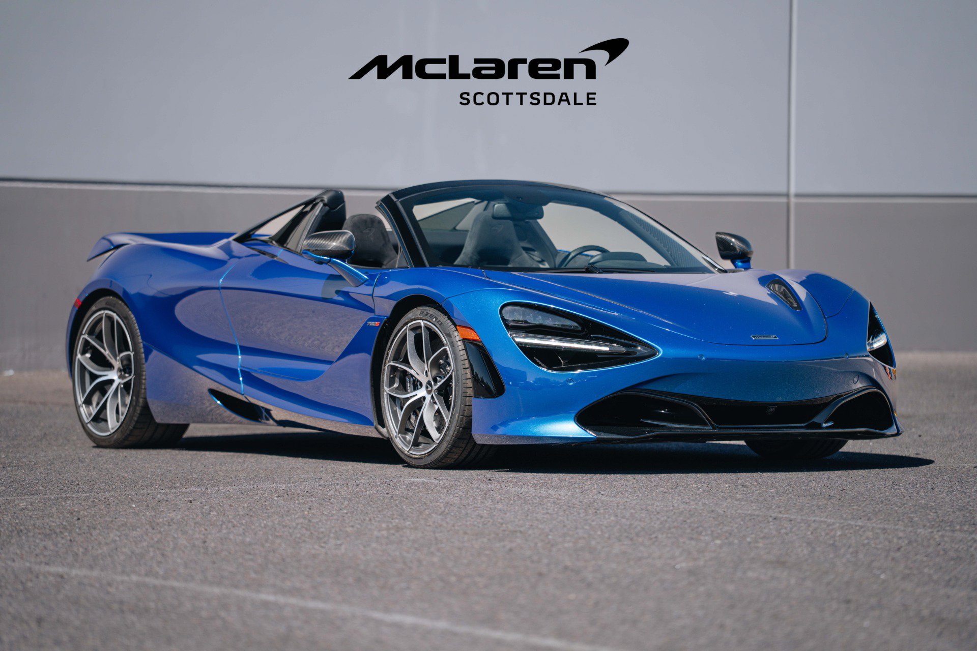 Used 2022 McLaren 720S Luxury photo 9
