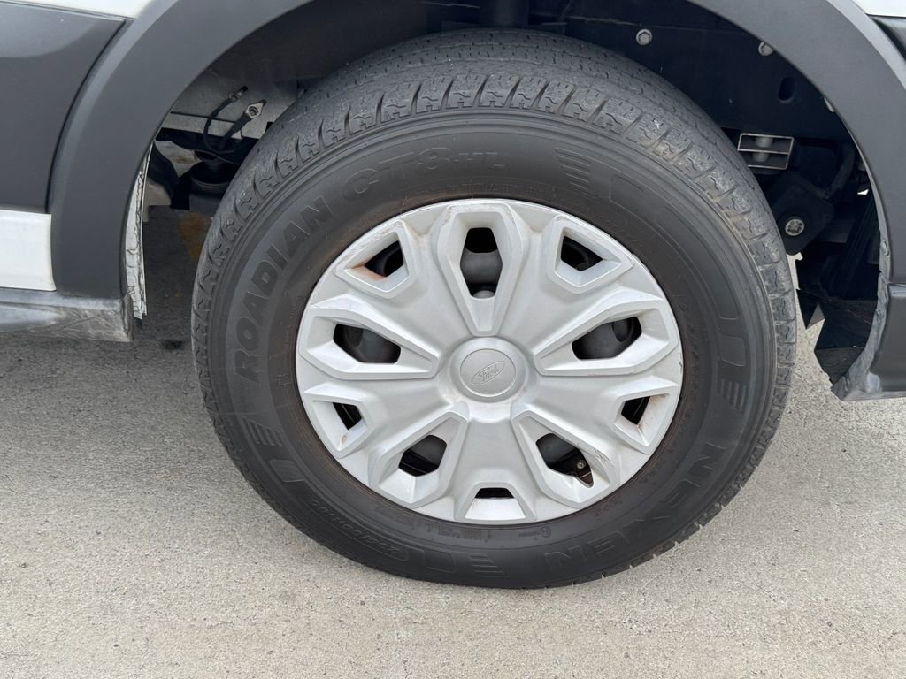 2023 Ford E-Transit Medium Roof