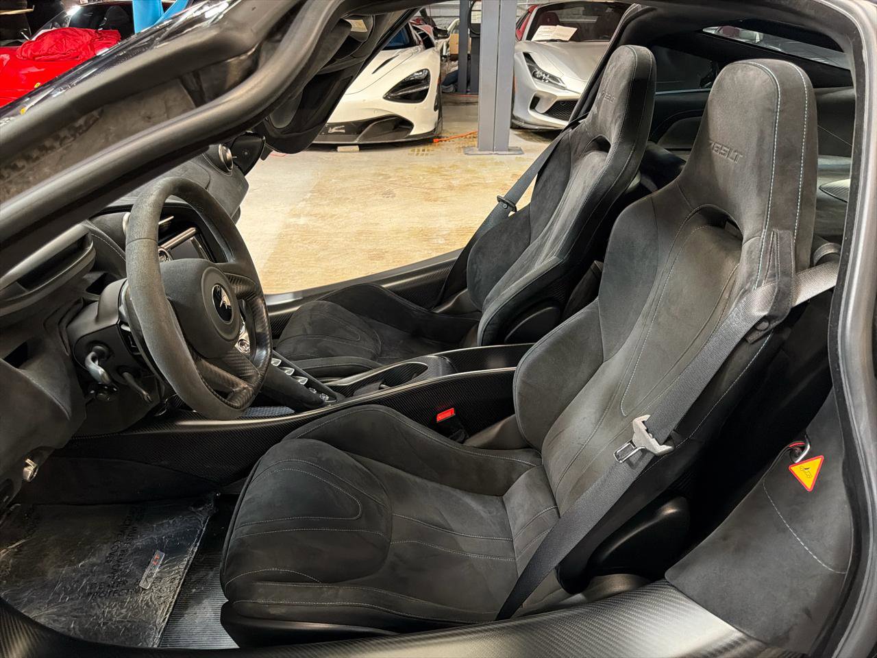 Used 2021 McLaren 765LT photo 31