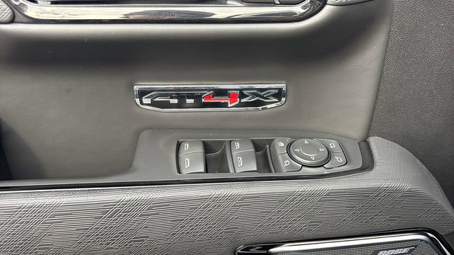 2025 GMC Sierra 1500 AT4X