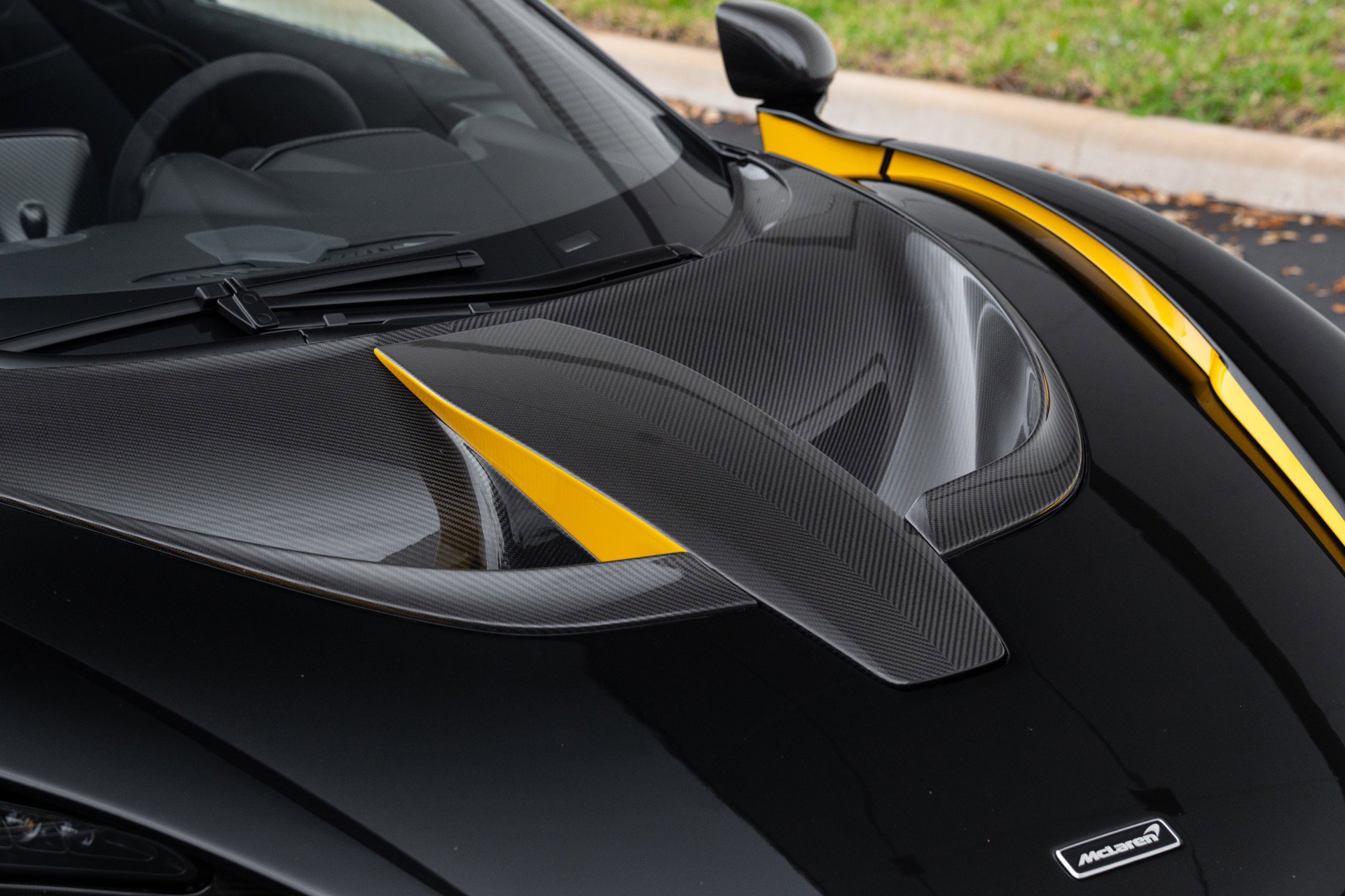 Used 2019 McLaren Senna photo 19