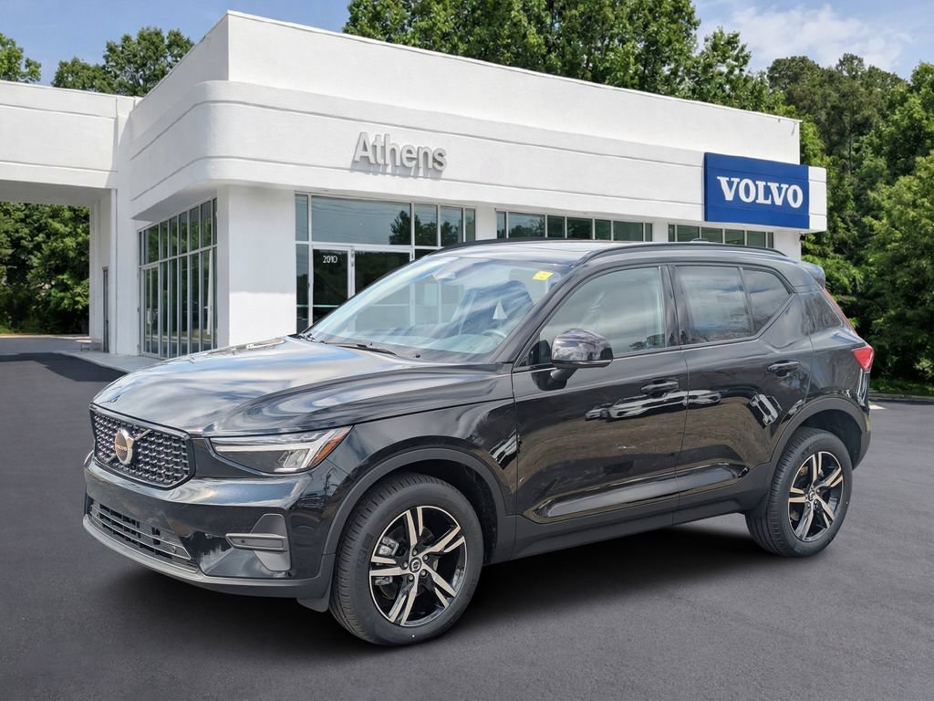 Certified 2026 Volvo XC40 B5 Core