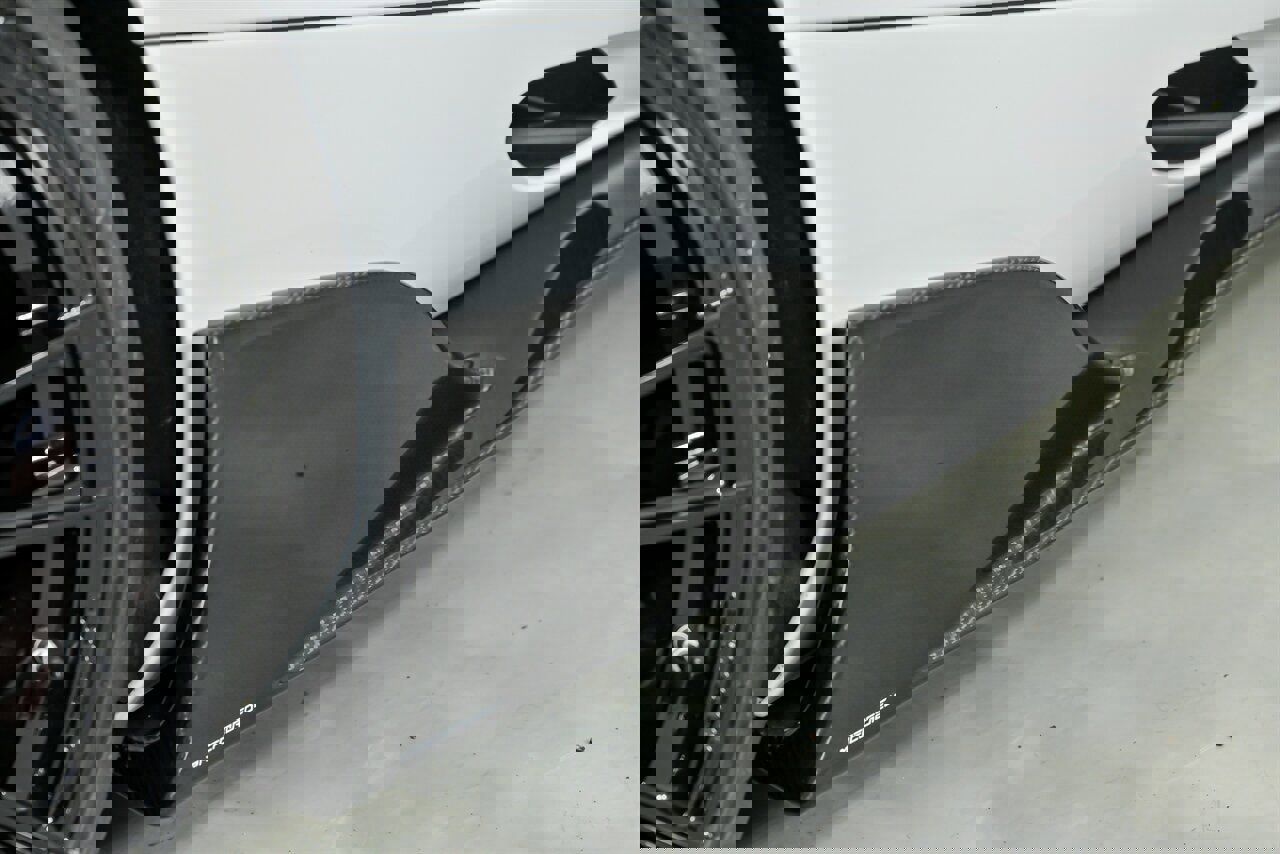 Used 2018 McLaren 720S Performance photo 18