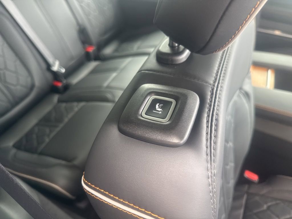 2025 Jeep Grand Wagoneer Series III