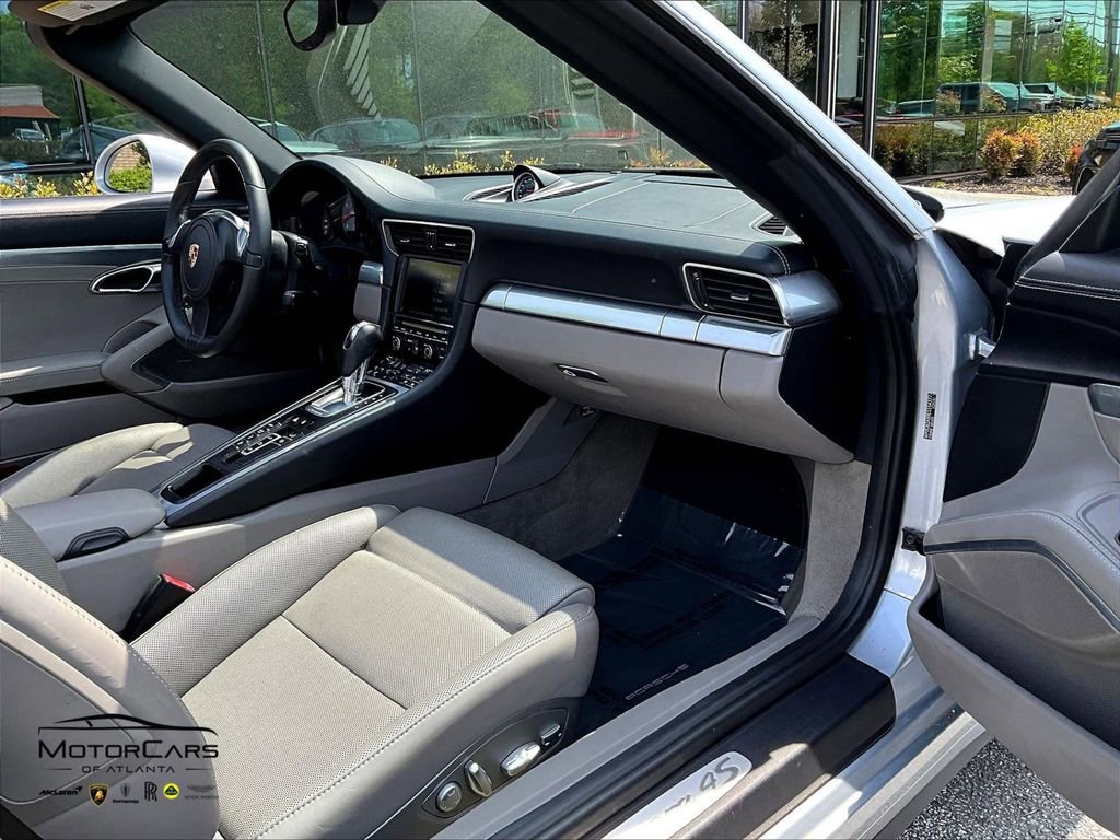 2014 Porsche 911 Carrera 4S
