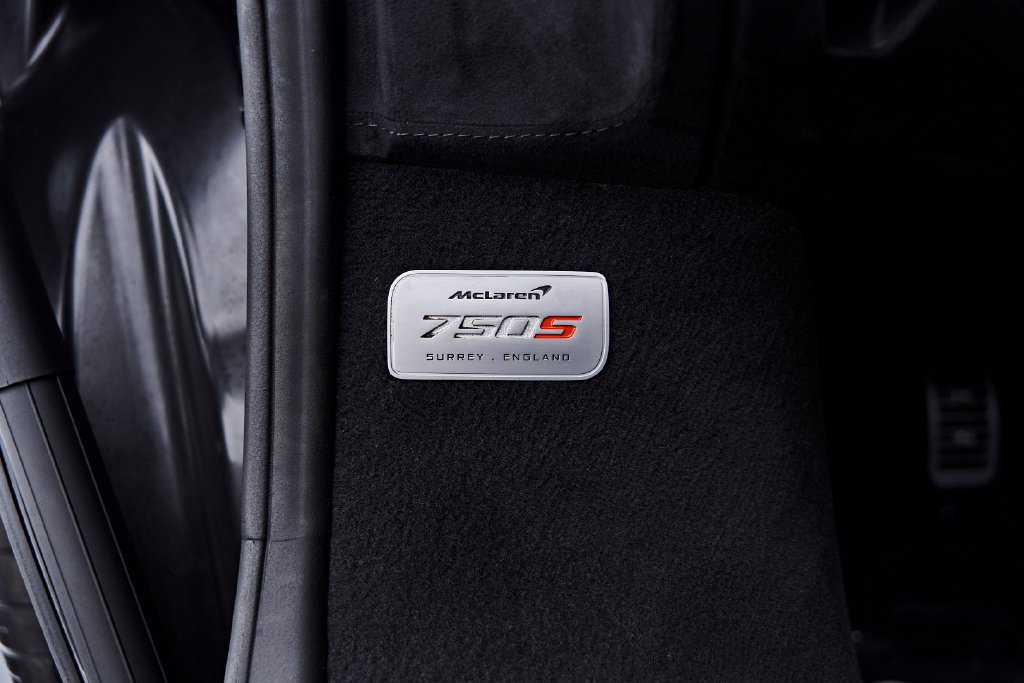 Used 2025 McLaren 750S Spider photo 58