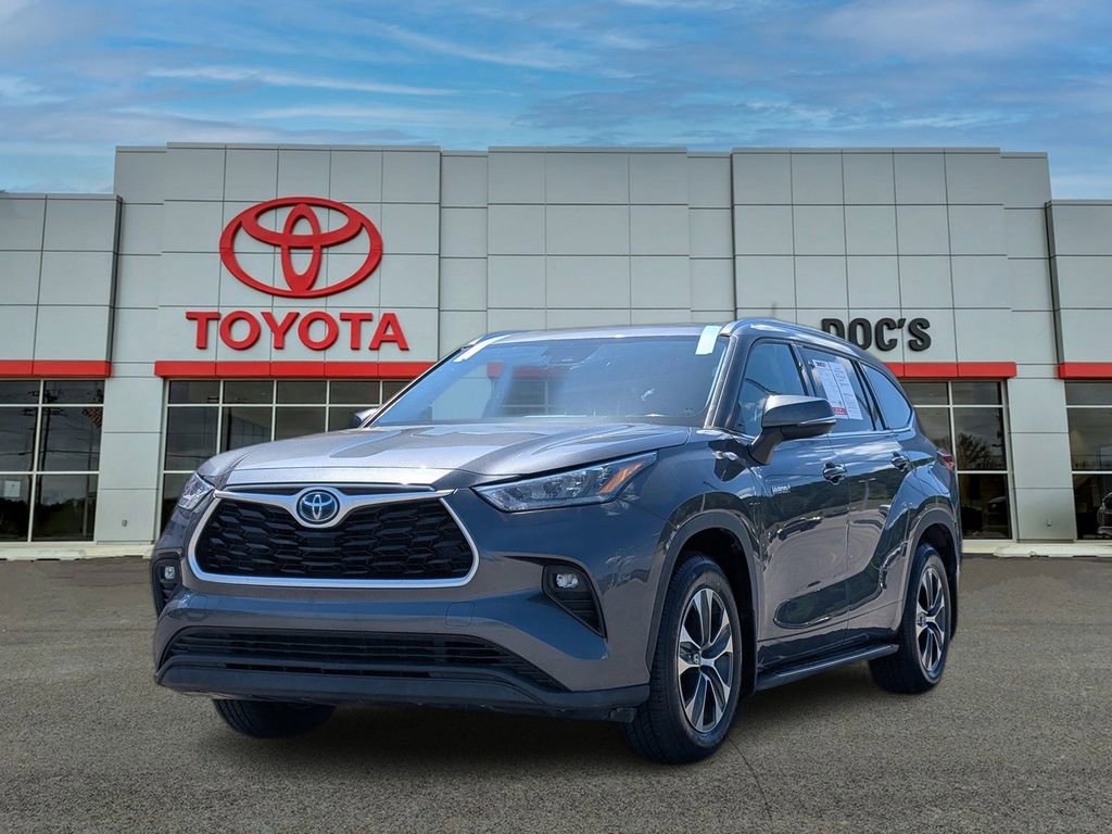Used 2020 Toyota Highlander XLE