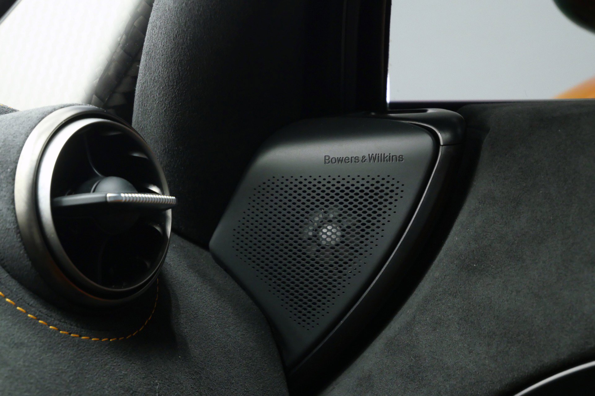 Used 2022 McLaren 720S Performance photo 34