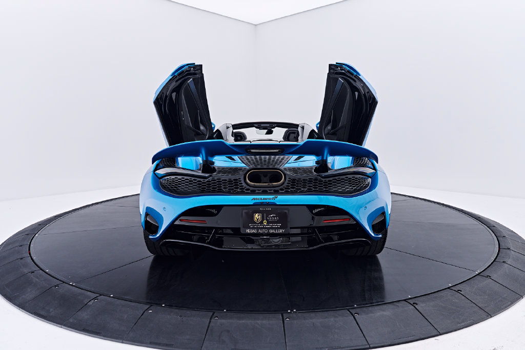 Used 2025 McLaren 750S Spider photo 30