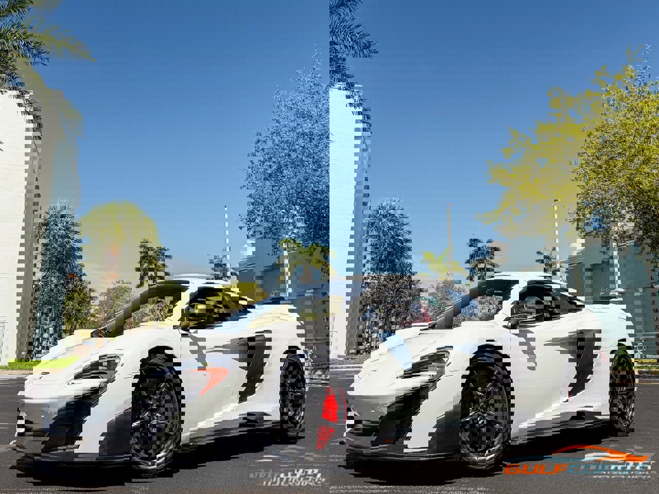 Used 2016 McLaren 675LT photo 13