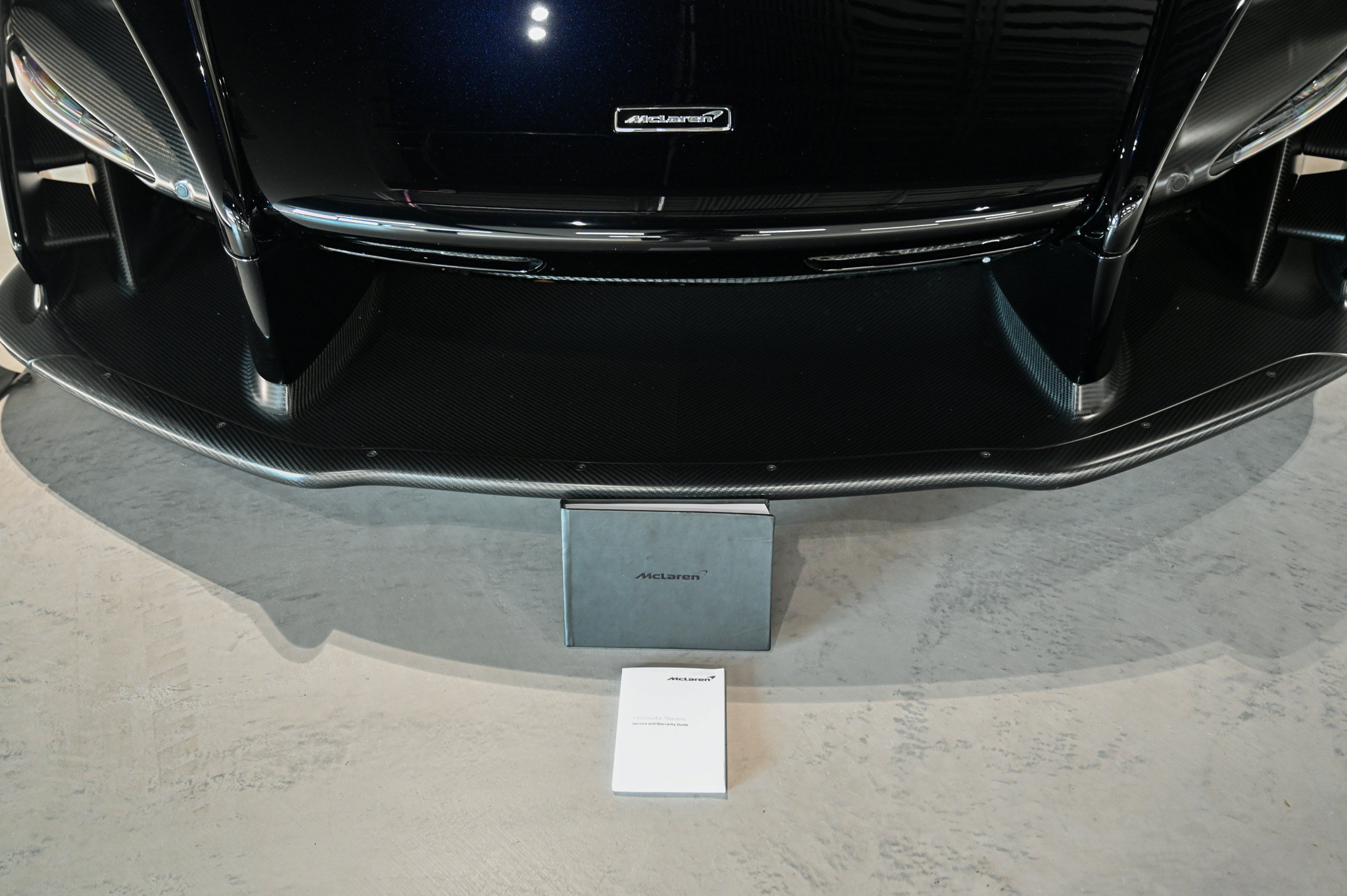 Used 2019 McLaren Senna photo 3