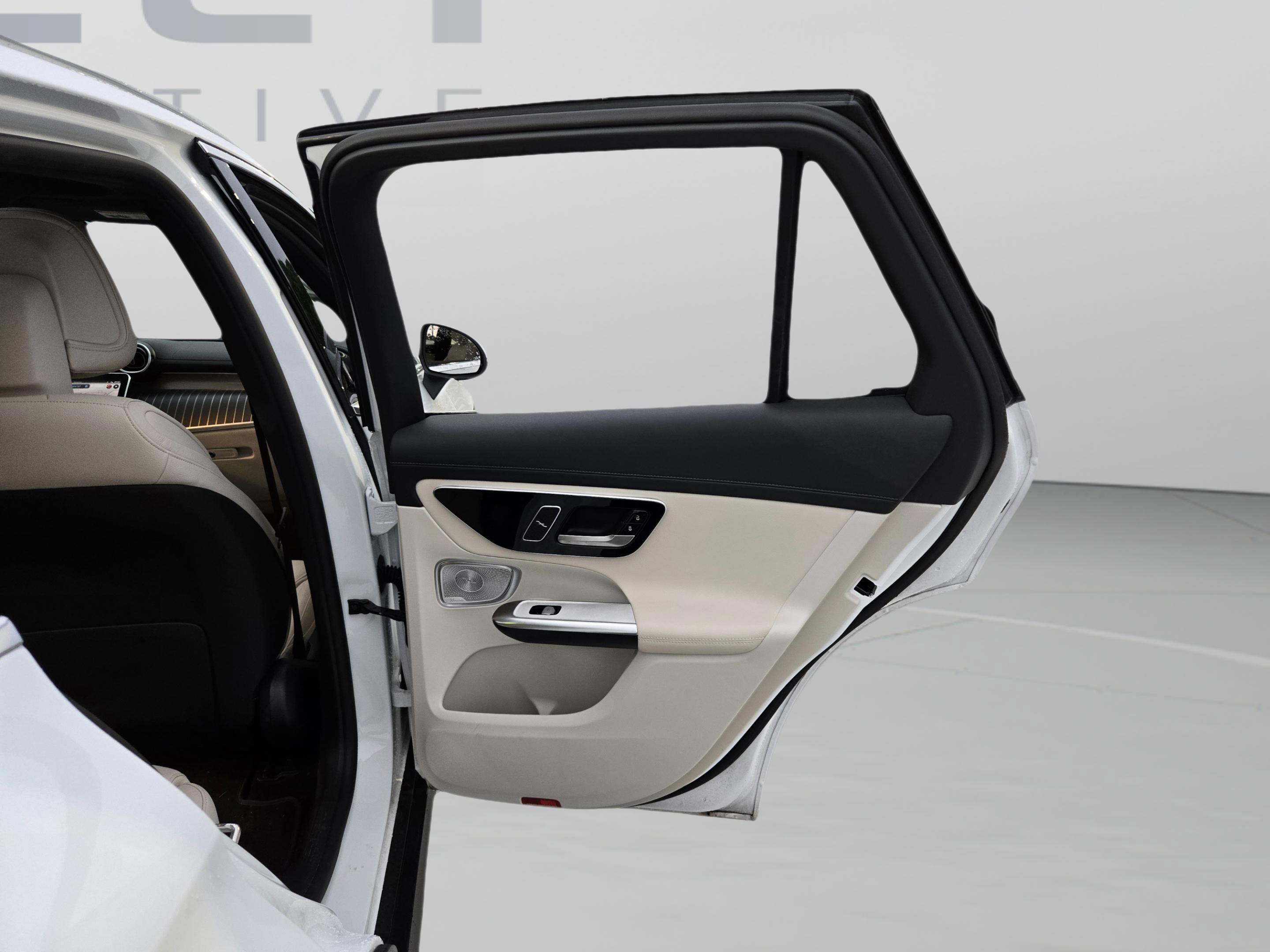 2024 Mercedes-Benz GLC 300