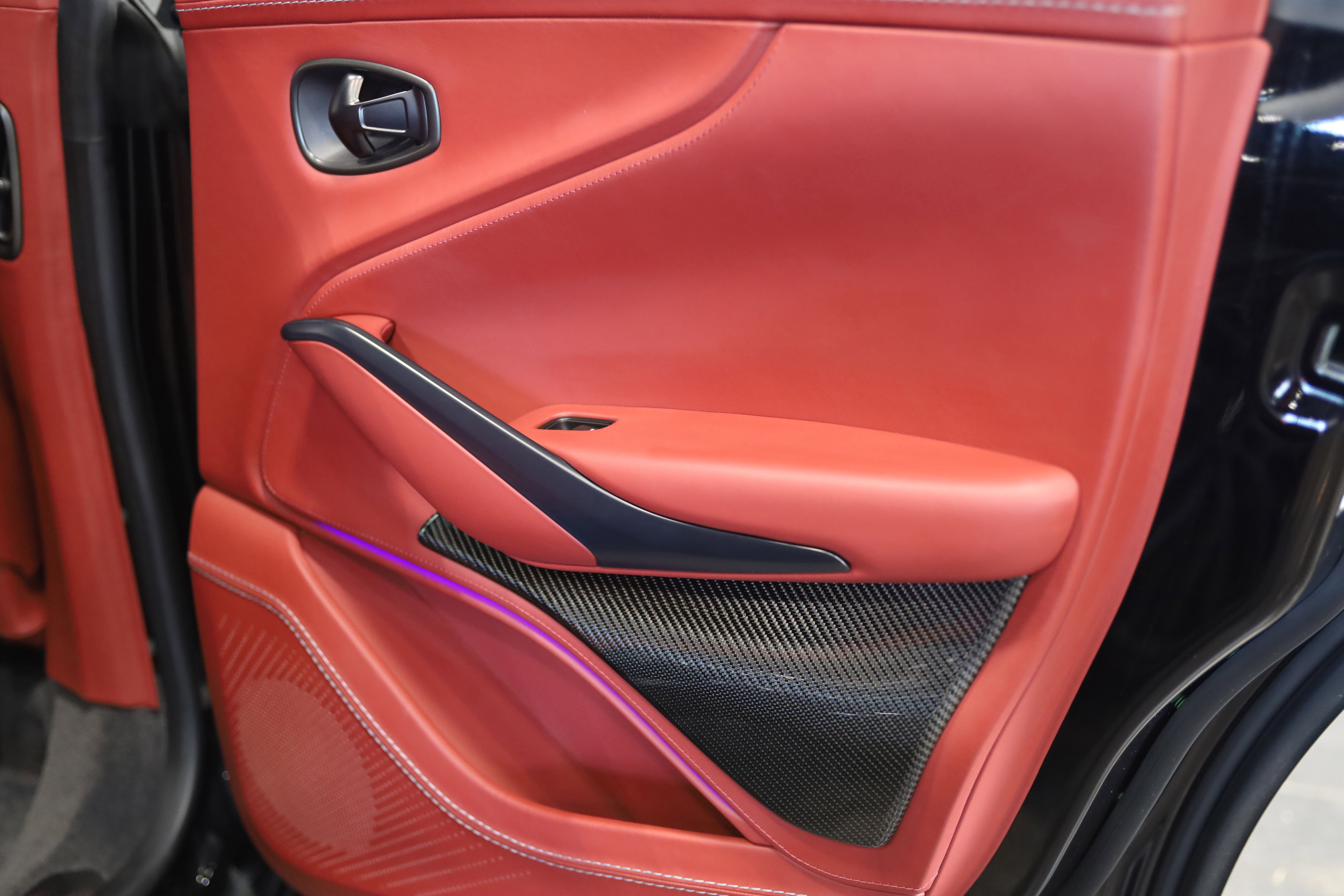 2023 Aston Martin DBX 707