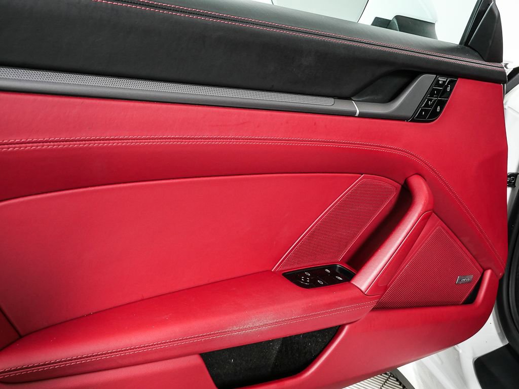 2020 Porsche 911 Carrera