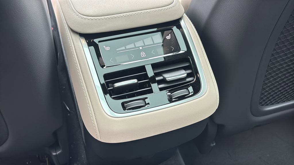 2026 Volvo Xc90 B6 Plus