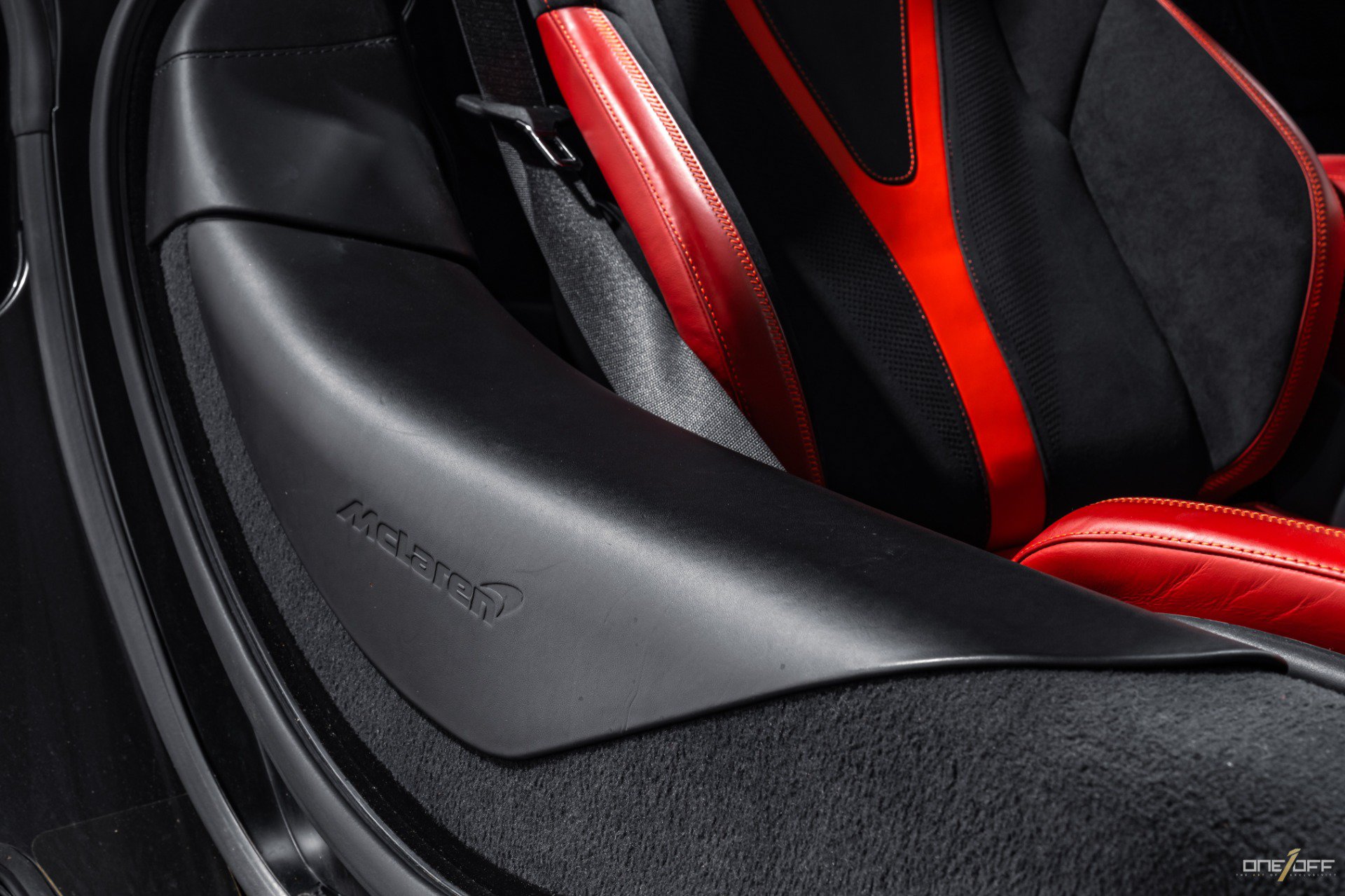 Used 2018 McLaren 720S Performance photo 29