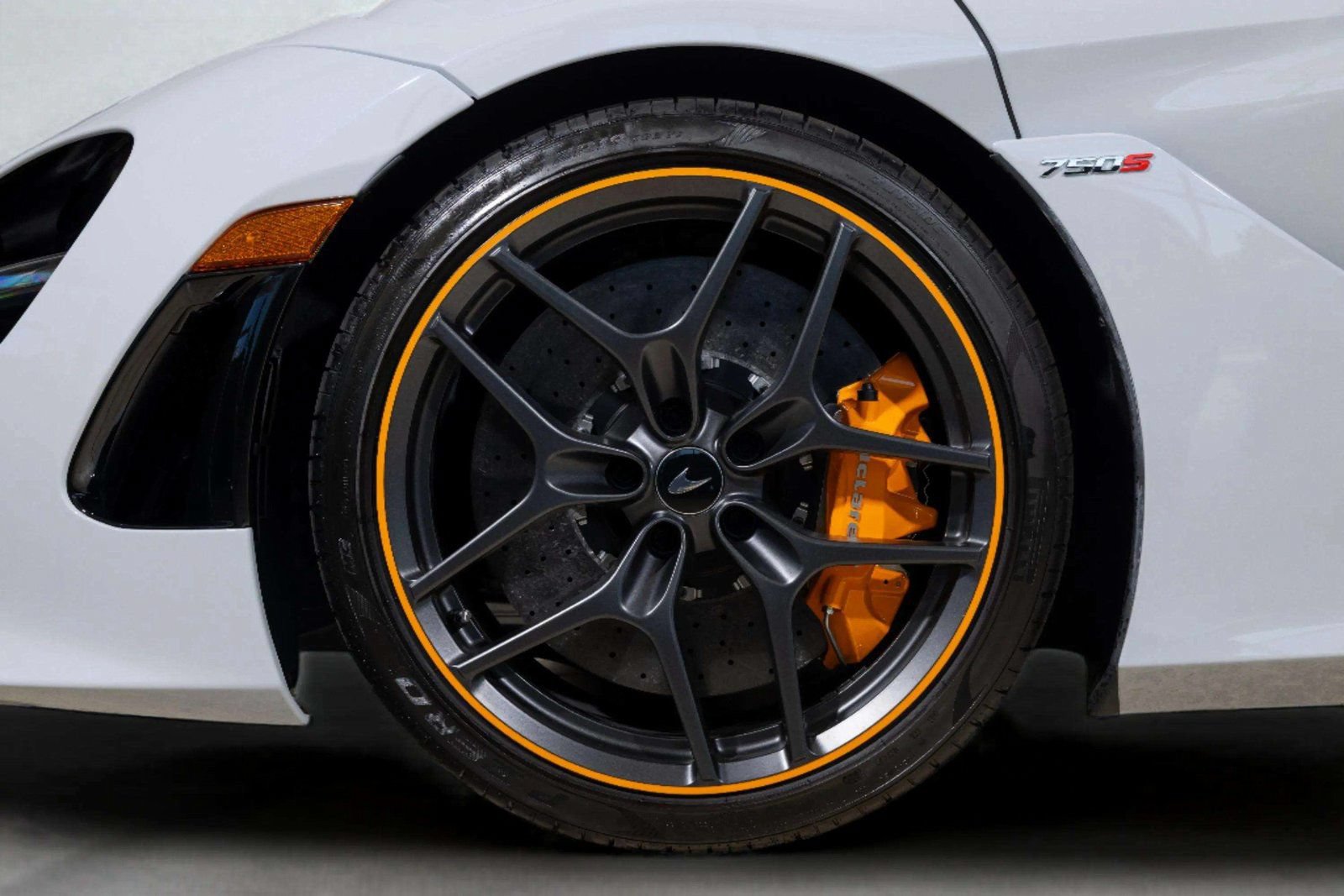 New 2026 McLaren 750S photo 13