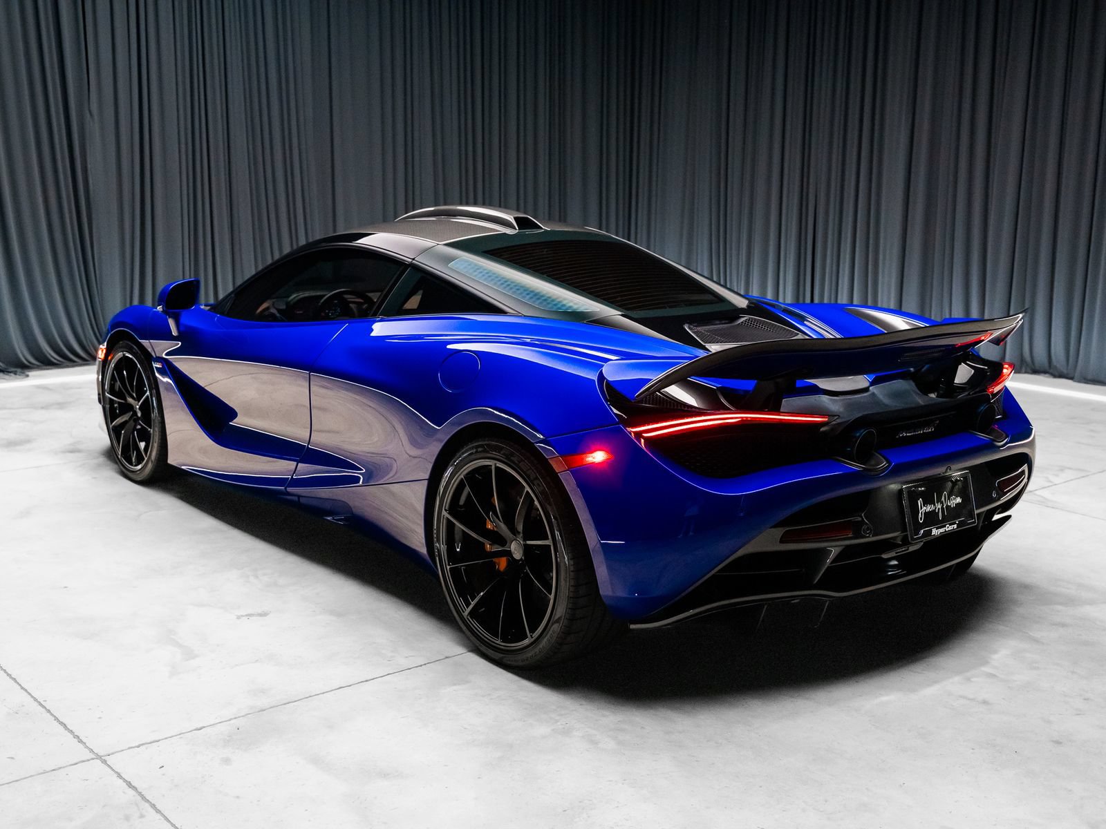 Used 2018 McLaren 720S Luxury photo 19
