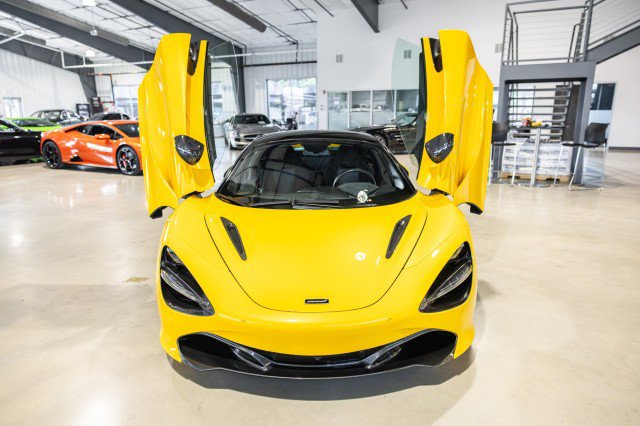 Used 2021 McLaren 720S Performance photo 11
