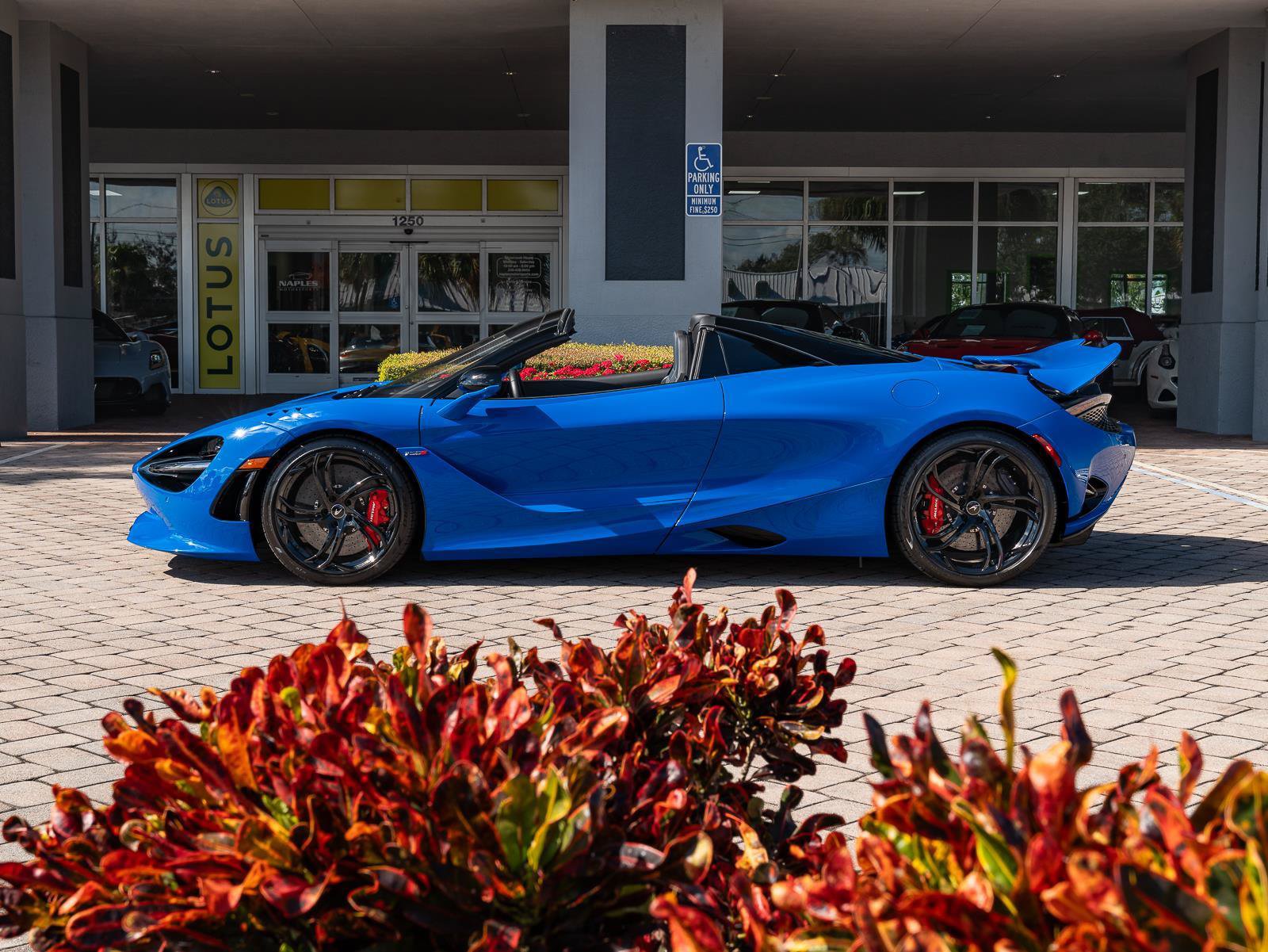 Used 2024 McLaren 750S Spider photo 25