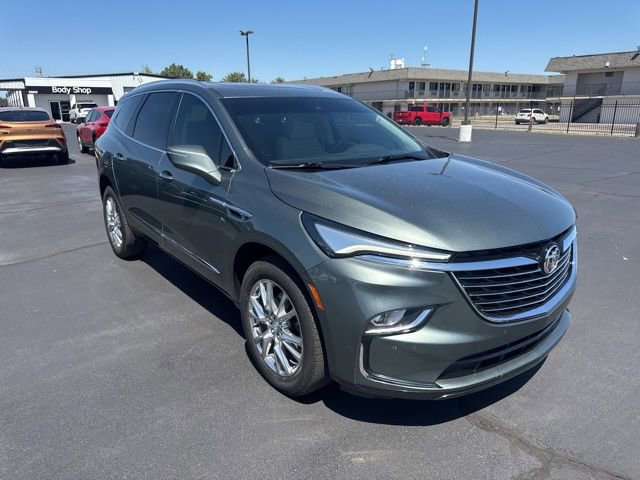 Used 2024 Buick Enclave Essence w/ Experience Buick Package