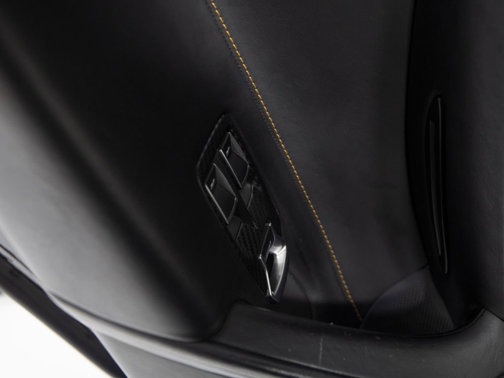 Used 2021 McLaren 765LT photo 12