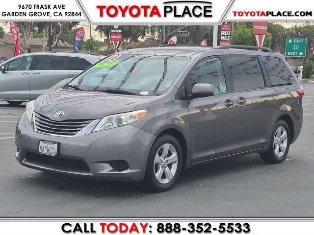 Used 2016 Toyota Sienna LE