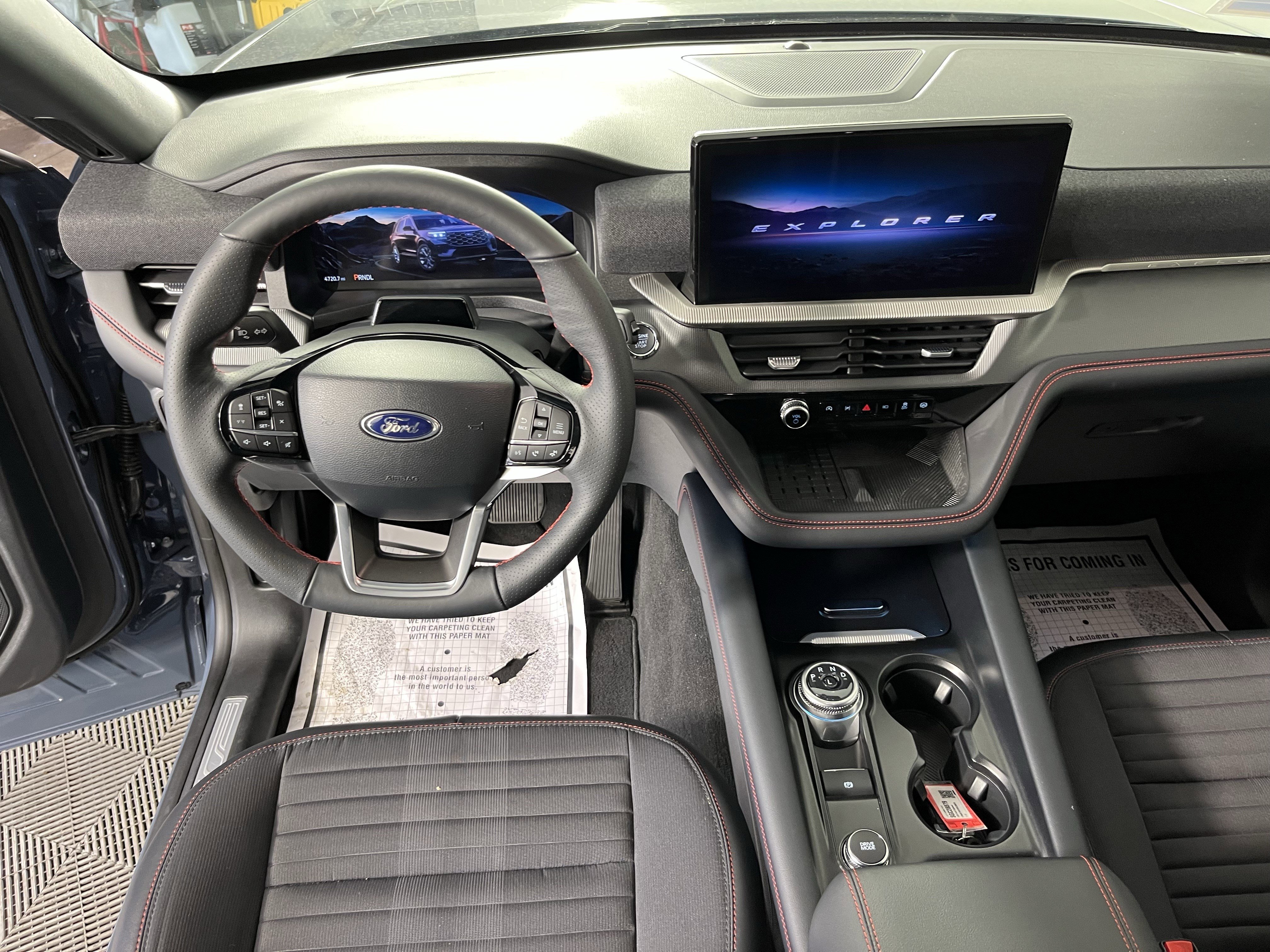 2025 Ford Explorer ST-Line