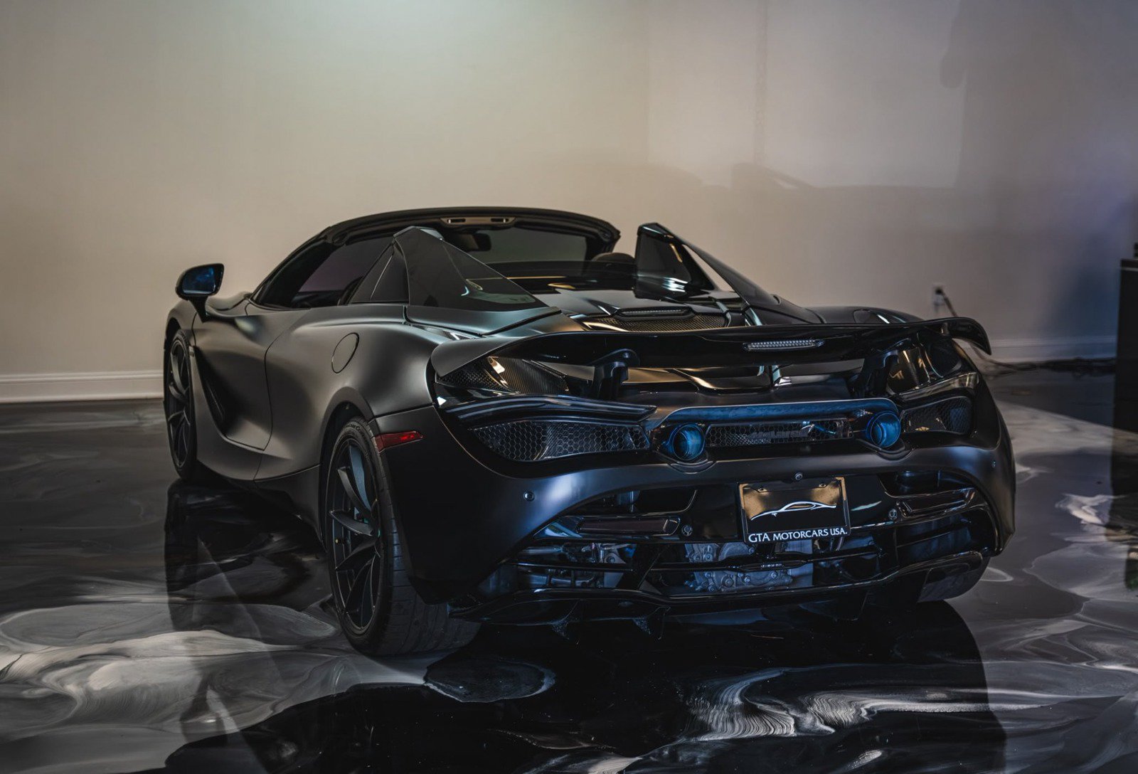 Used 2020 McLaren 720S Performance photo 19