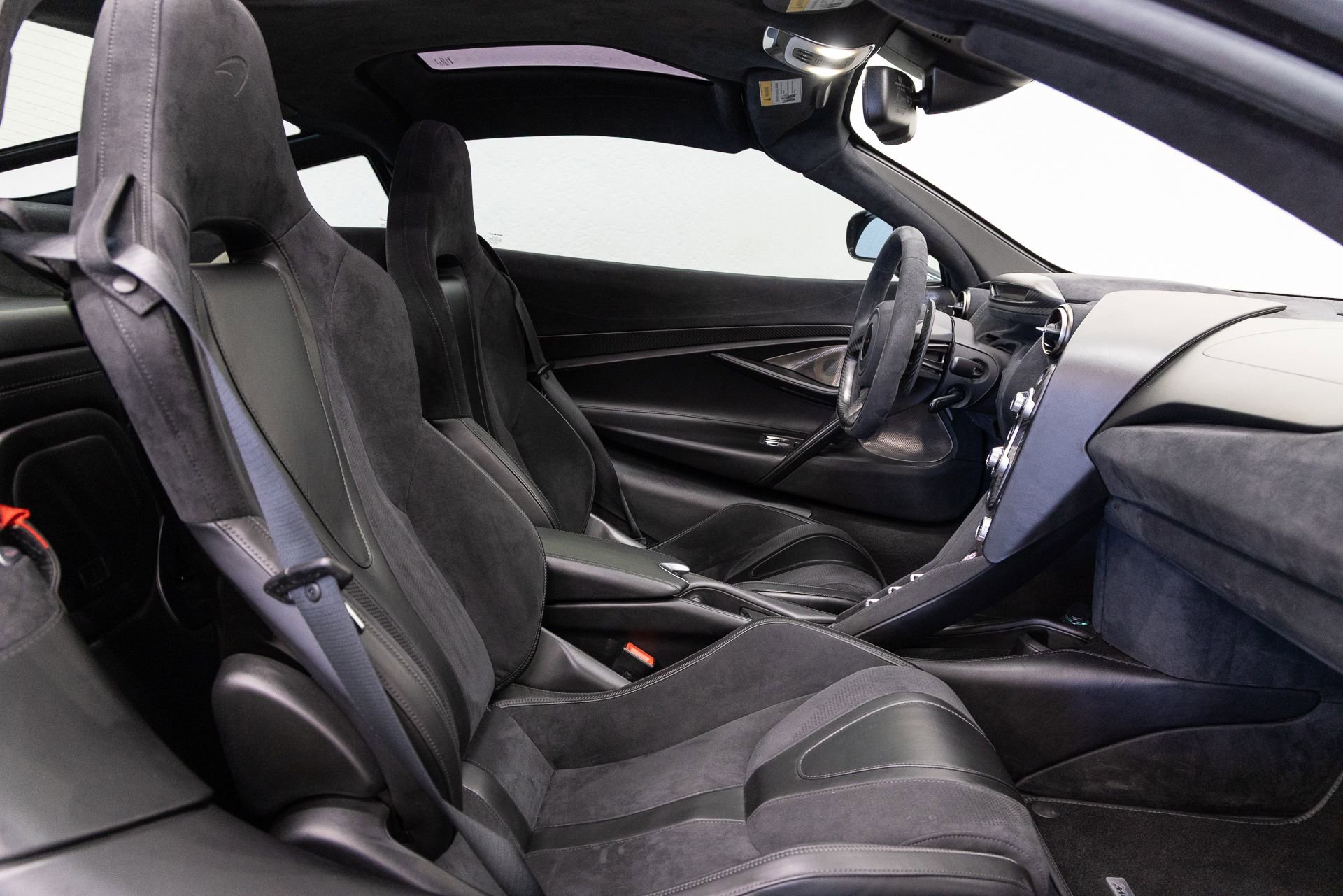 Used 2018 McLaren 720S Performance photo 12