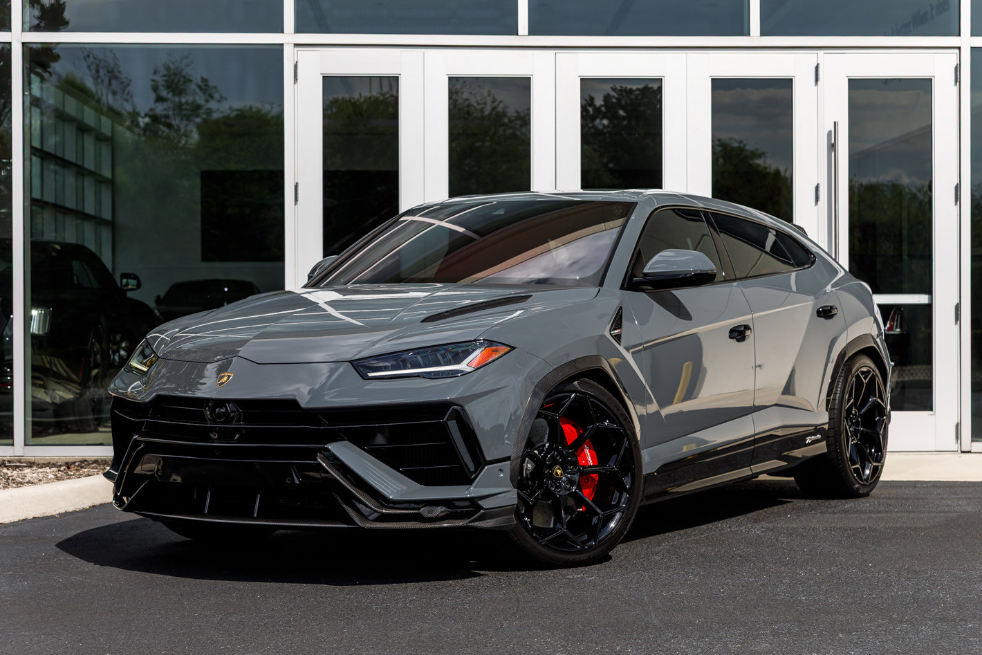 Used 2023 Lamborghini Urus Performante