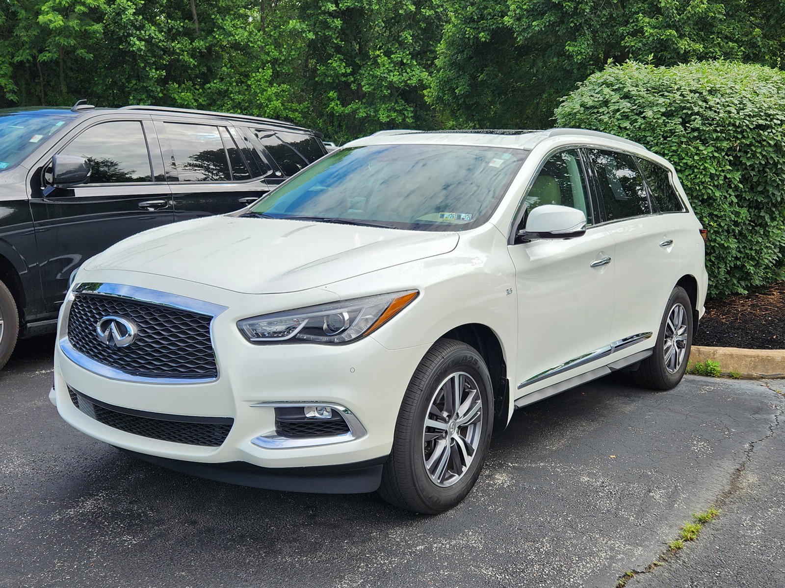 Certified 2018 INFINITI QX60 Luxe w/ Premium Plus Package