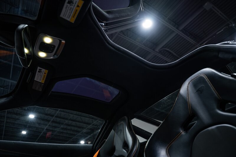Used 2019 McLaren 720S Performance photo 21
