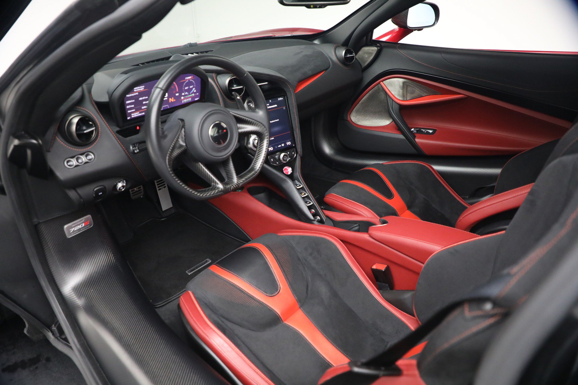 Used 2019 McLaren 720S Performance photo 22