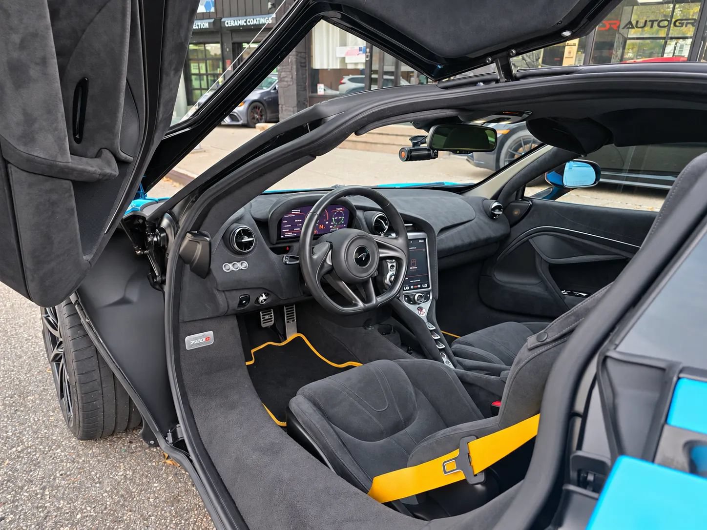 Used 2019 McLaren 720S photo 31