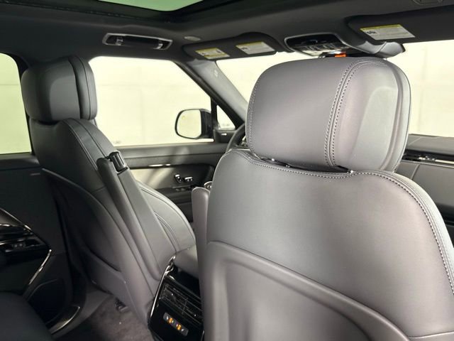 2026 Land Rover Range Rover Sport SE