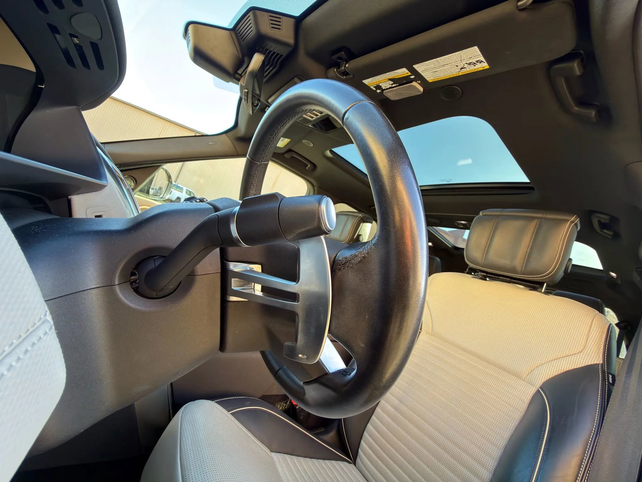 2023 Land Rover Discovery Metropolitan Edition