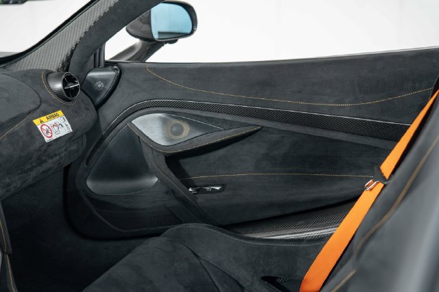Used 2022 McLaren 765LT photo 25