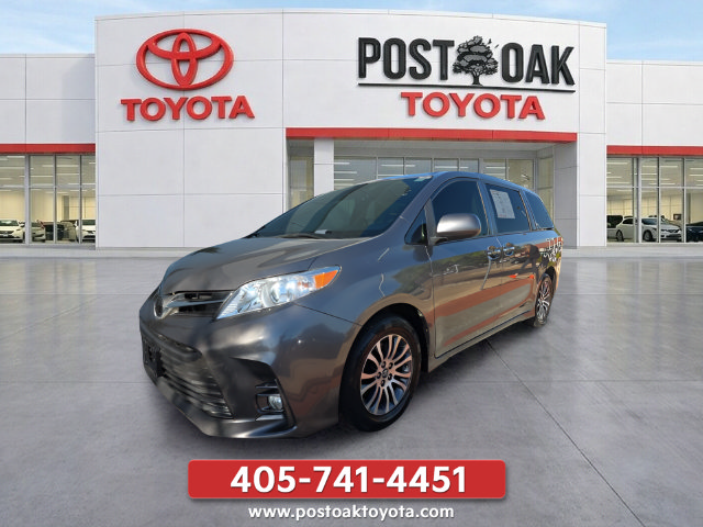 Used 2019 Toyota Sienna XLE w/ XLE Navigation Package