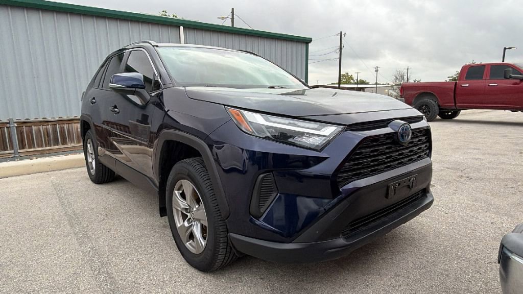 2023 Toyota RAV4 XLE