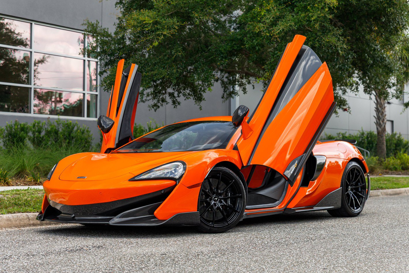 Used 2019 McLaren 600LT photo 35