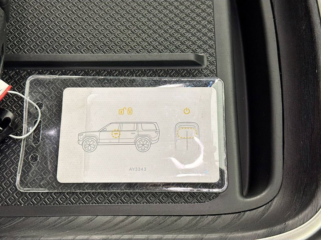 2025 Rivian R1S Adventure