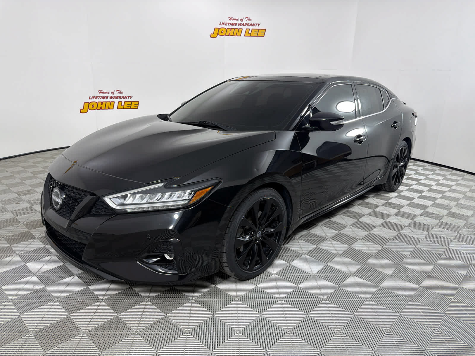 Certified 2023 Nissan Maxima SR w/ Sport Mat Group